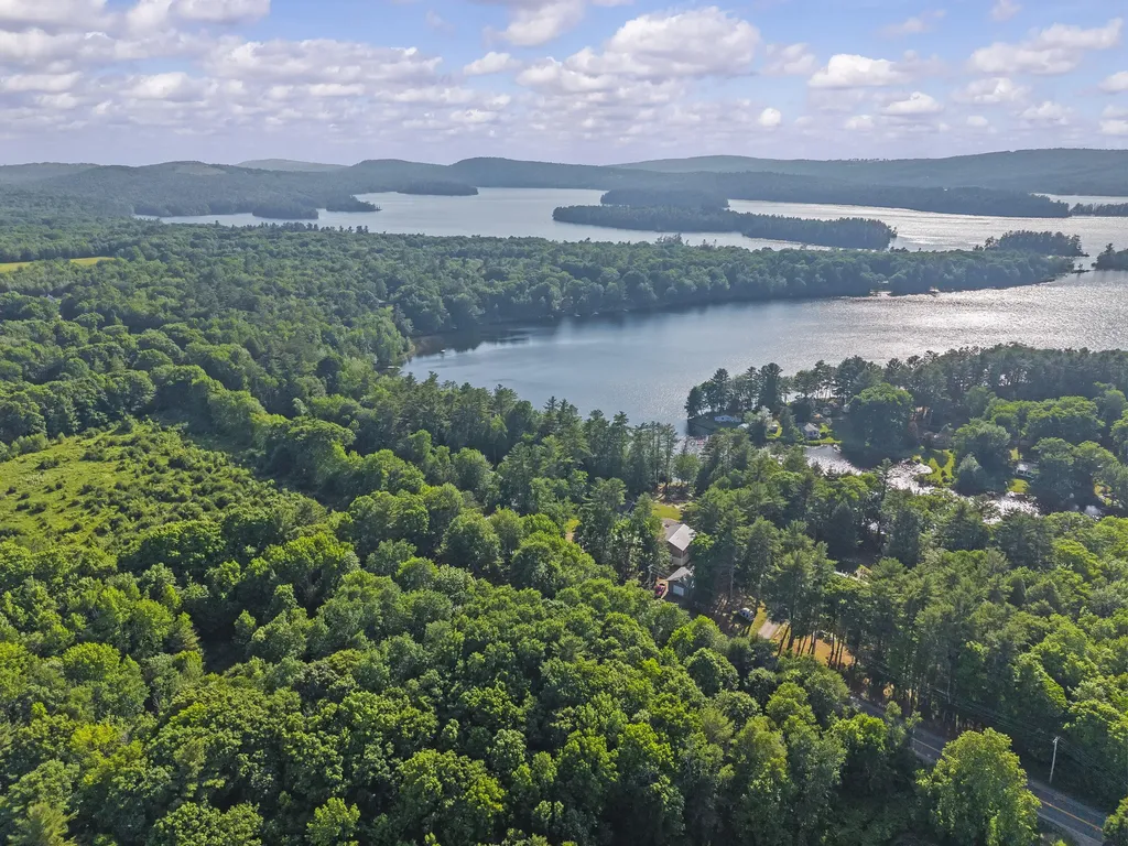 60 Pinnacle Road Liberty ME 04949