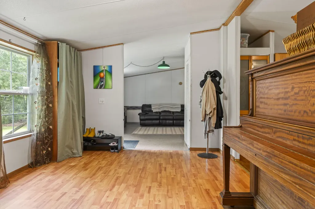 60 Pinnacle Road Liberty ME 04949