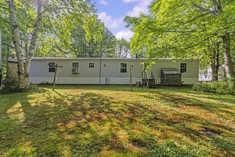 60 Pinnacle Road Liberty ME 04949
