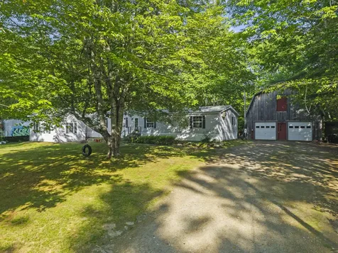 60 Pinnacle Road Liberty ME 04949