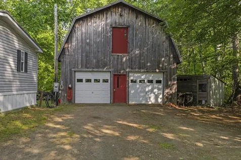 60 Pinnacle Road Liberty ME 04949