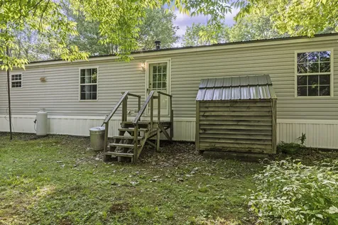 60 Pinnacle Road Liberty ME 04949