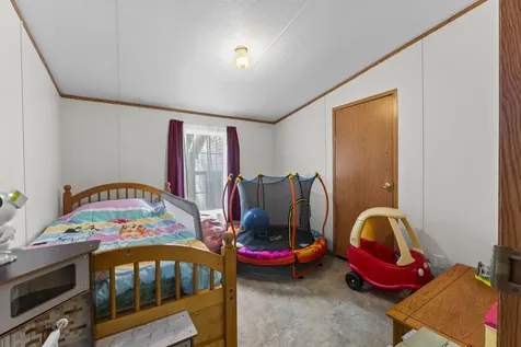 60 Pinnacle Road Liberty ME 04949