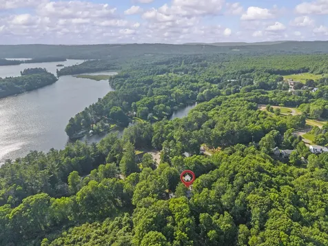 60 Pinnacle Road Liberty ME 04949