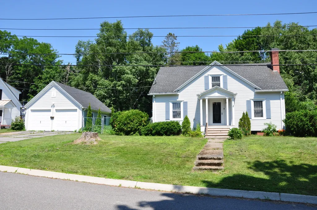 20 Allen Road Brewer ME 04412