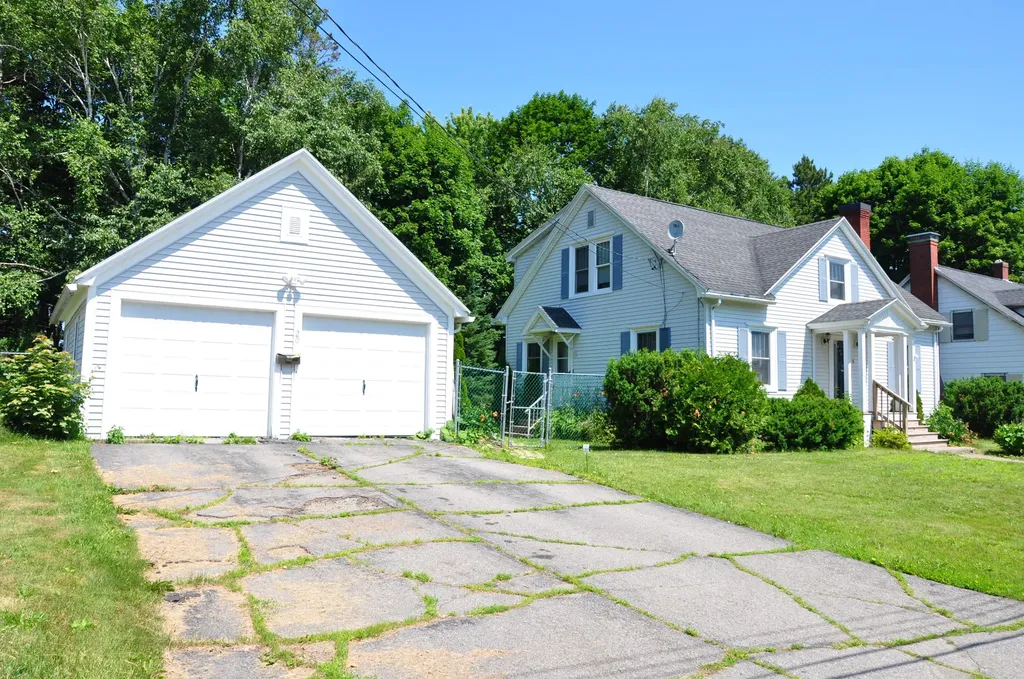 20 Allen Road Brewer ME 04412