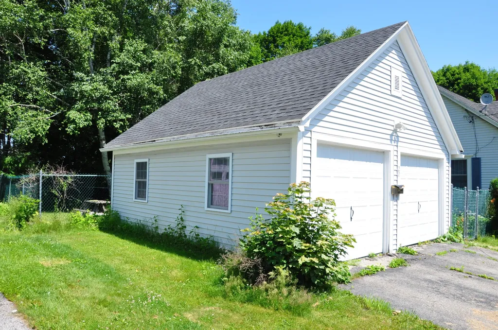 20 Allen Road Brewer ME 04412