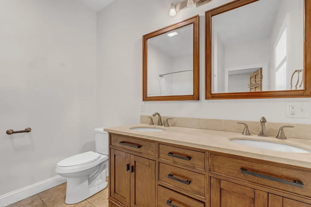 8 Orient Avenue Hampden ME 04444