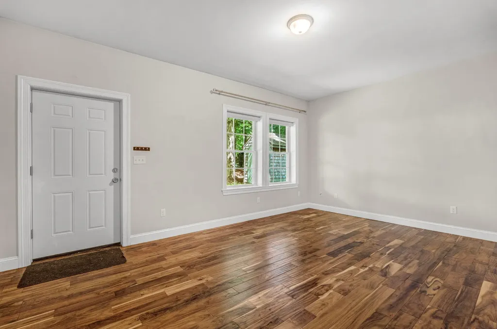 8 Orient Avenue Hampden ME 04444