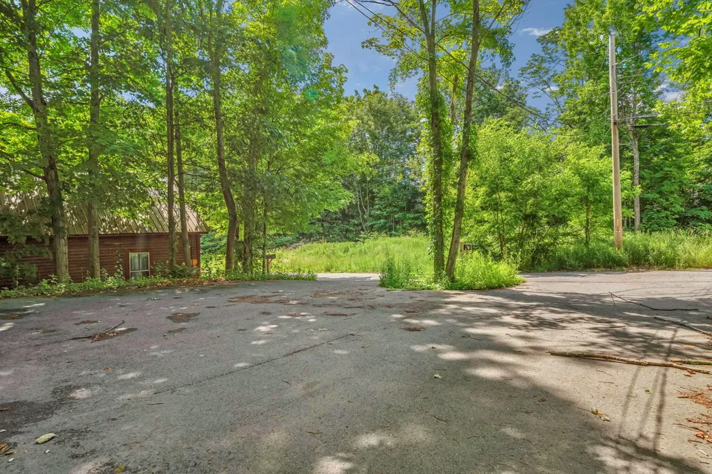 8 Orient Avenue Hampden ME 04444
