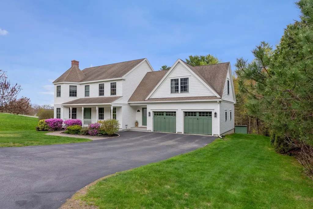 13 Cleaves Farm Road Falmouth ME 04105