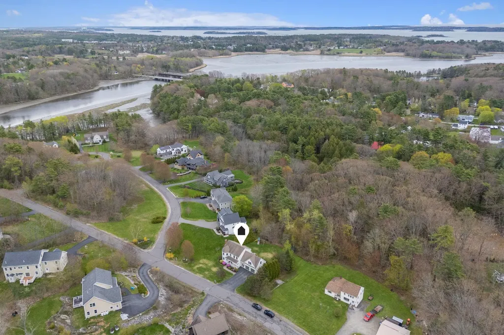 13 Cleaves Farm Road Falmouth ME 04105