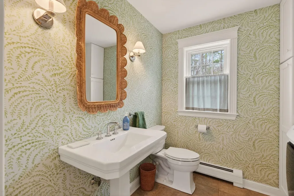 13 Cleaves Farm Road Falmouth ME 04105