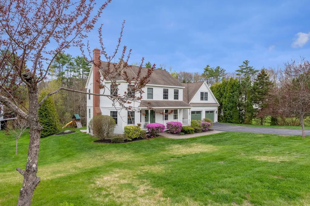 13 Cleaves Farm Road Falmouth ME 04105