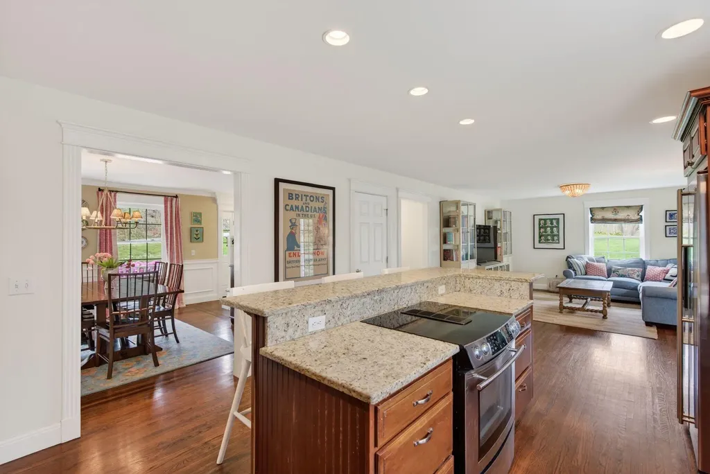 13 Cleaves Farm Road Falmouth ME 04105