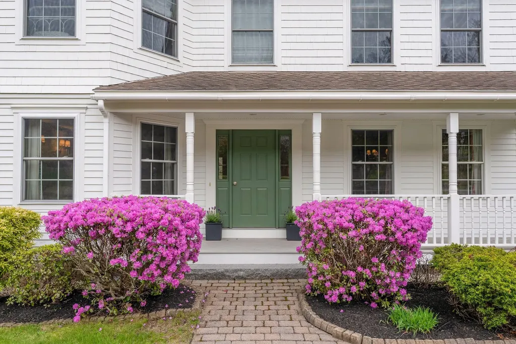 13 Cleaves Farm Road Falmouth ME 04105