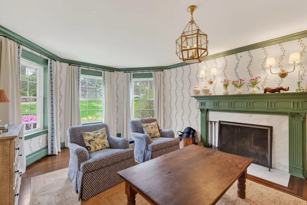 13 Cleaves Farm Road Falmouth ME 04105