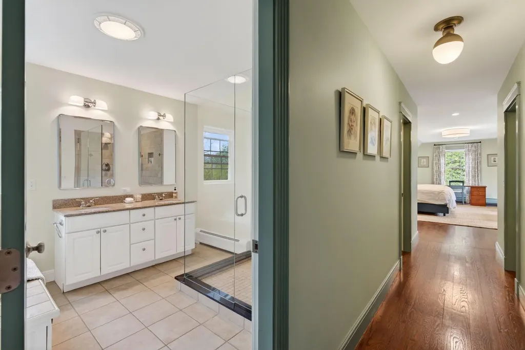13 Cleaves Farm Road Falmouth ME 04105