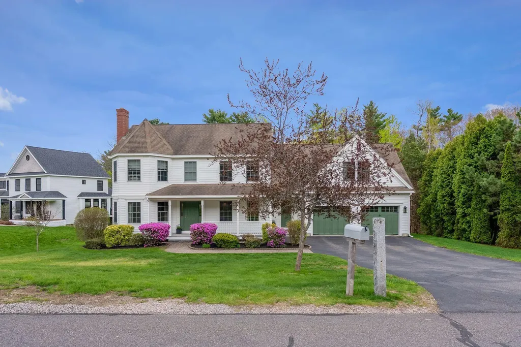 13 Cleaves Farm Road Falmouth ME 04105