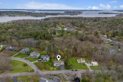 13 Cleaves Farm Road Falmouth ME 04105