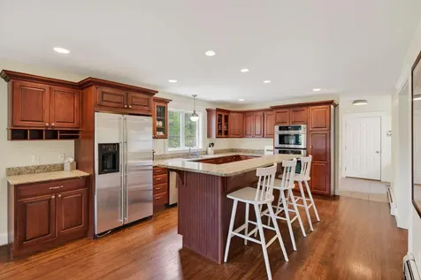 13 Cleaves Farm Road Falmouth ME 04105