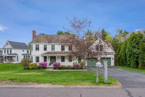 13 Cleaves Farm Road Falmouth ME 04105