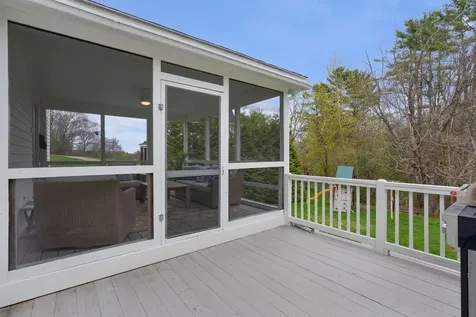 13 Cleaves Farm Road Falmouth ME 04105