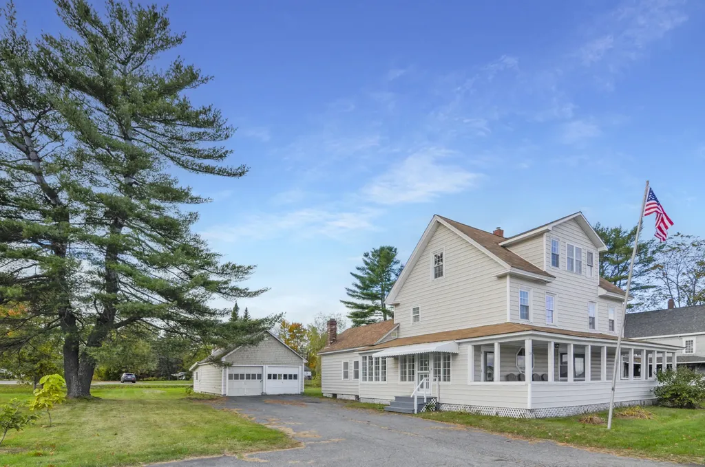 19 Coffin Street Howland ME 04448