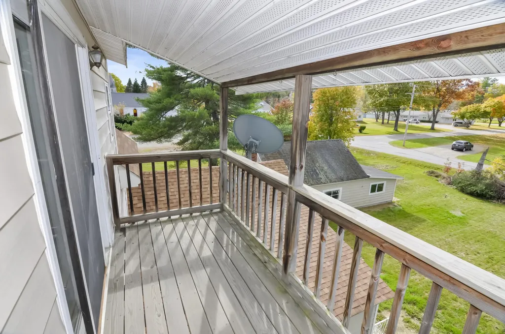 19 Coffin Street Howland ME 04448