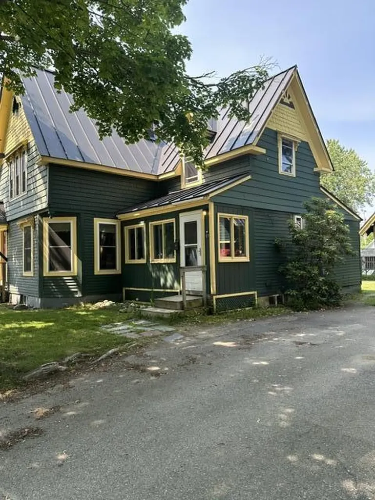 57 Perkins Street Bangor ME 04401