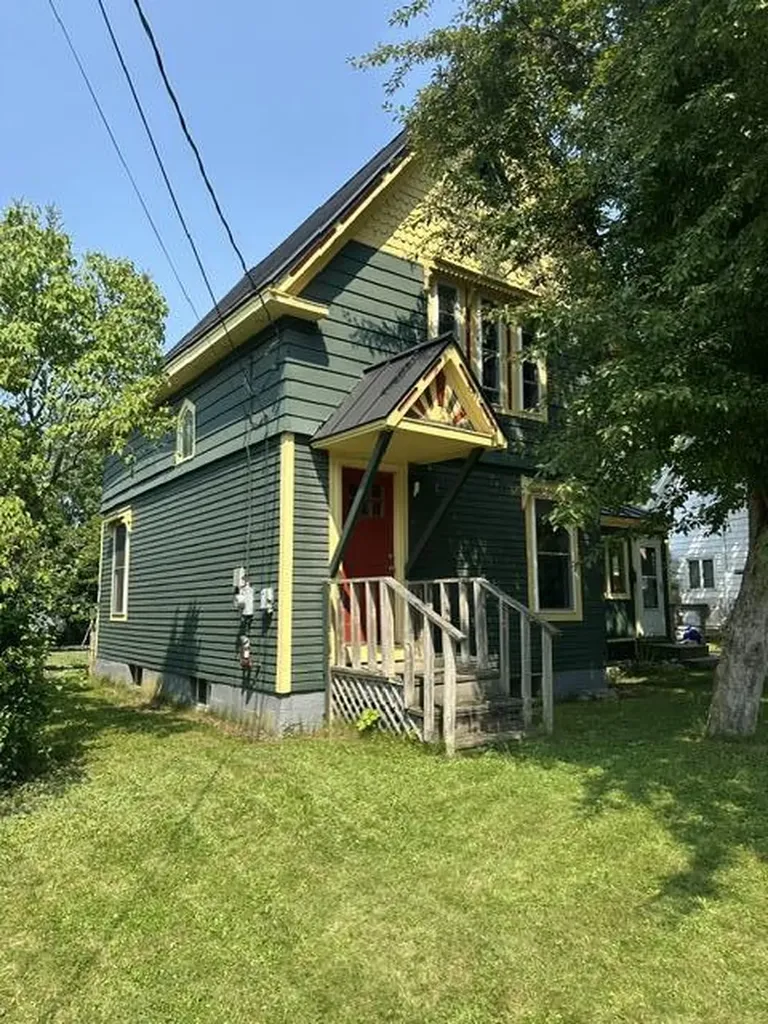 57 Perkins Street Bangor ME 04401