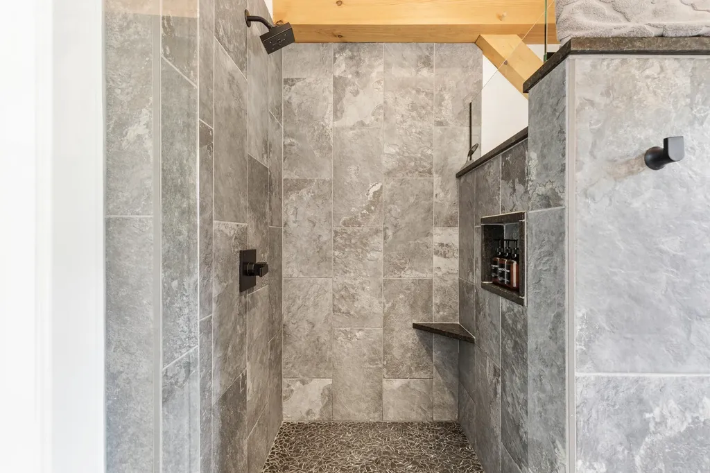 386 Lake House Road Naples ME 04055