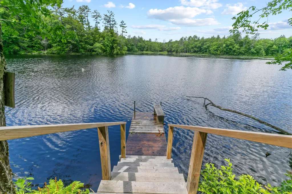 386 Lake House Road Naples ME 04055