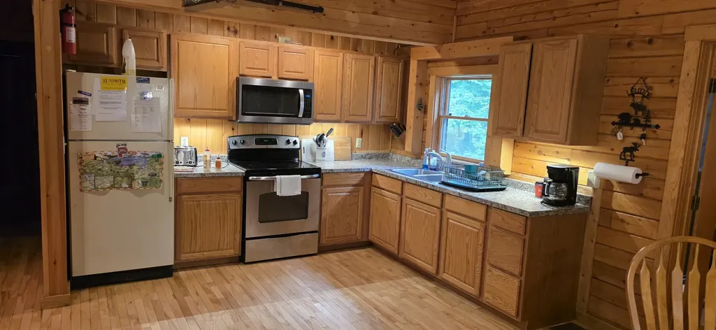 81 Spruce Road Rockwood T1 R1 Nbkp ME 04478
