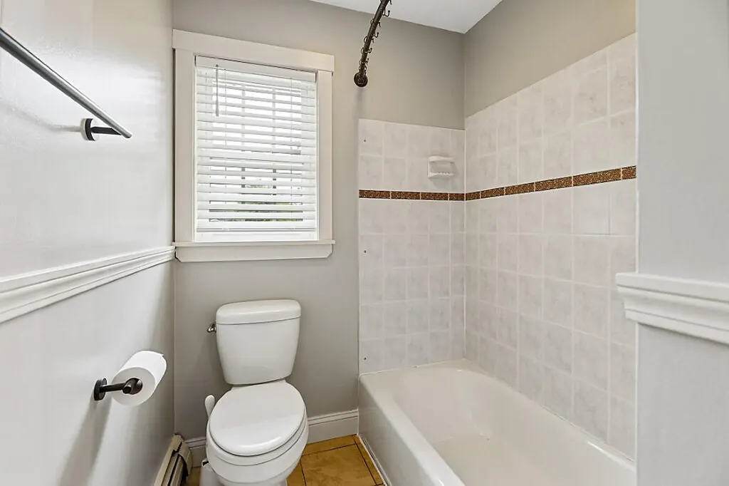 23 W Hill Road Gardiner ME 04345