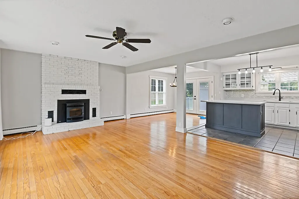 23 W Hill Road Gardiner ME 04345