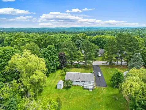 23 W Hill Road Gardiner ME 04345