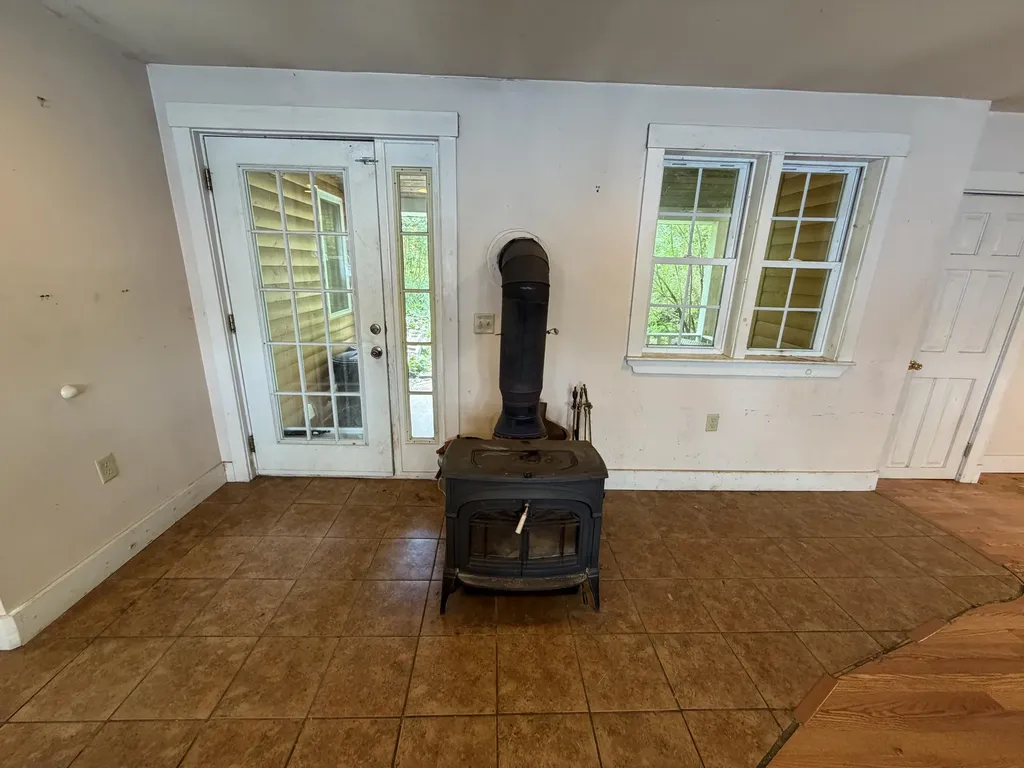 198 Taylor Street Lincoln ME 04457