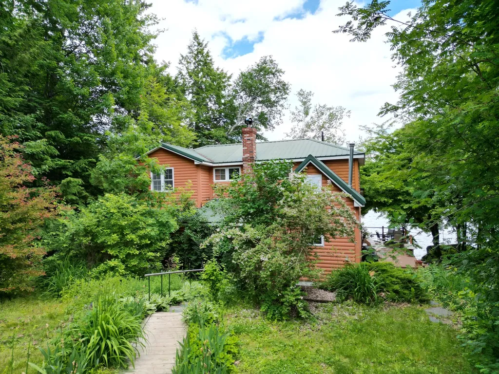 198 Taylor Street Lincoln ME 04457