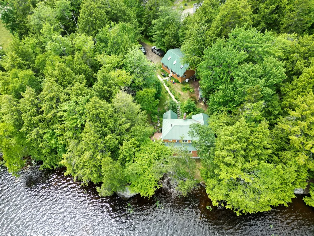 198 Taylor Street Lincoln ME 04457