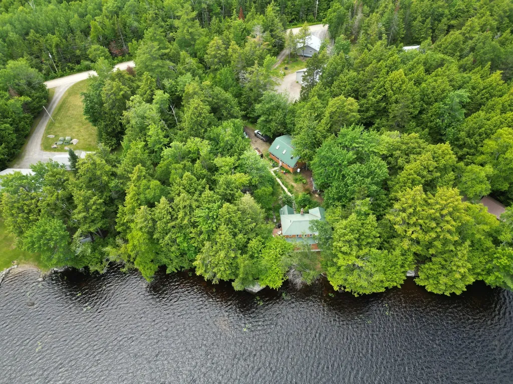 198 Taylor Street Lincoln ME 04457