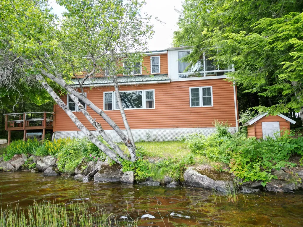 198 Taylor Street Lincoln ME 04457