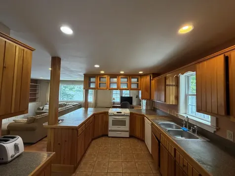 198 Taylor Street Lincoln ME 04457