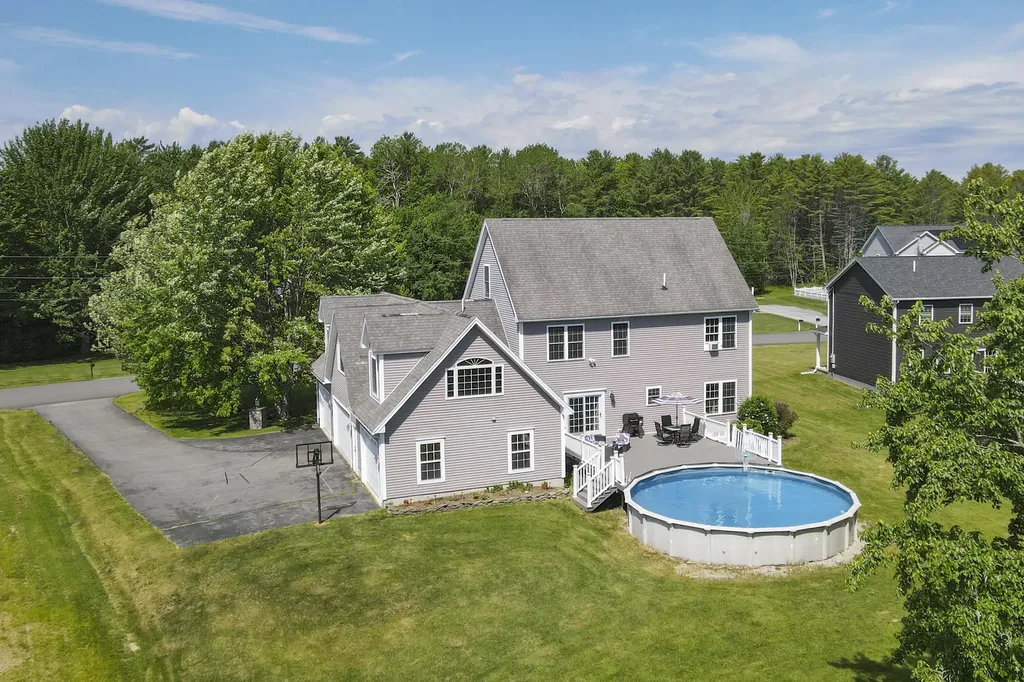37 Constitution Avenue Hampden ME 04444