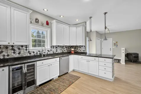 37 Constitution Avenue Hampden ME 04444