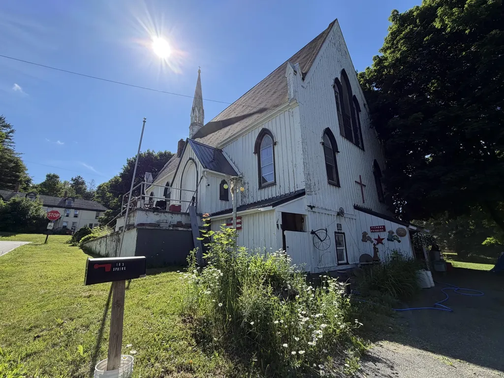 103 Spring Street Dexter ME 04930