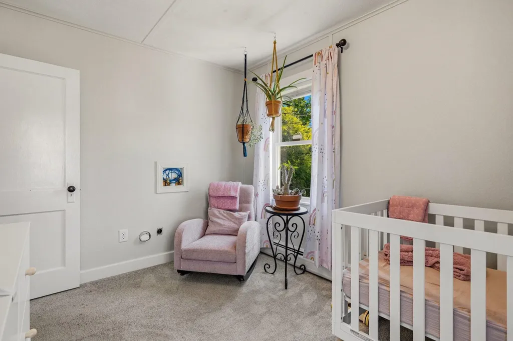 4 Halstead Street Kittery ME 03904