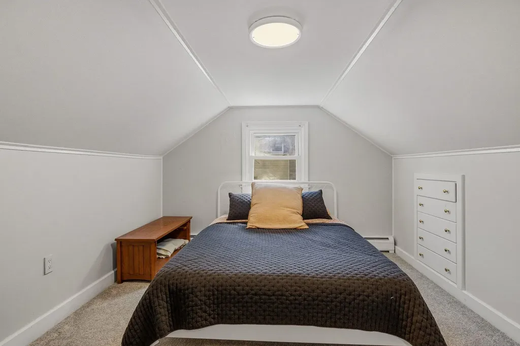 4 Halstead Street Kittery ME 03904