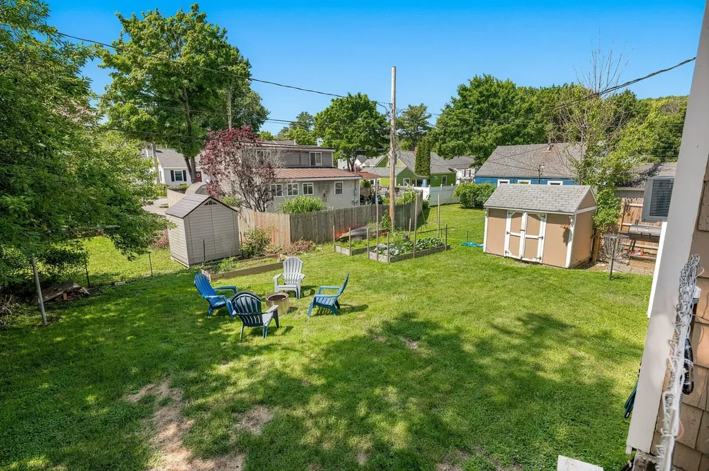 4 Halstead Street Kittery ME 03904