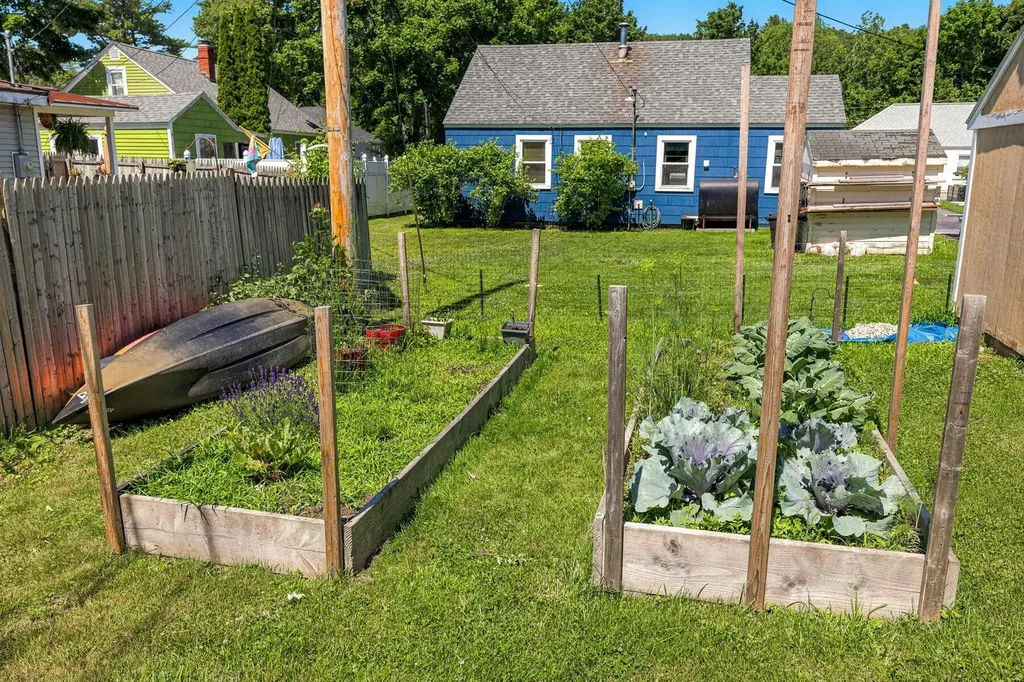 4 Halstead Street Kittery ME 03904
